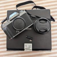 Fujifilm X-T200 kit 15-45 + batterie + kit pulizia