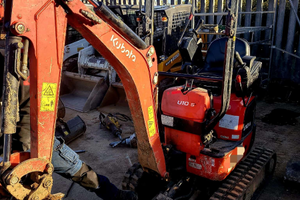 Miniescavatore 10ql Kubota U10-5 anno 2022+2 benne