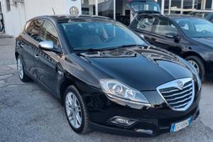 Lancia Delta 1.6 MJT DPF 105 CV Silver
