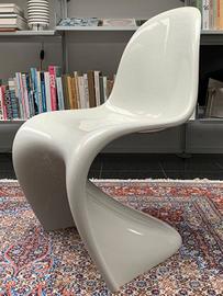 VITRA Sedia Verner Panton S in resina lucida