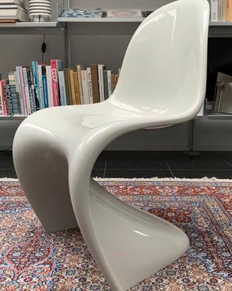 VITRA Sedia Verner Panton S in resina lucida