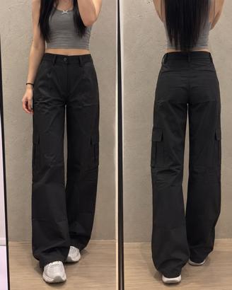 Pantaloni cargo neri wide leg