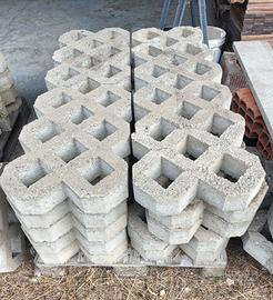 Salvaprato in cemento grigio 60 x 40