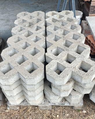 Salvaprato in cemento grigio 60 x 40