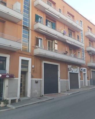 Immobile di 70 m² con 1 locale a Noci