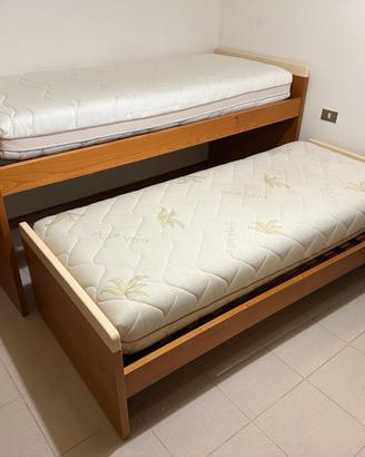 Letto doppio estraibile con materassi