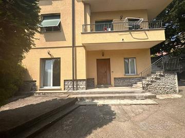 Appartamento di 100 m² con 3 locali e box auto a G