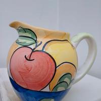 brocca stampata con frutta