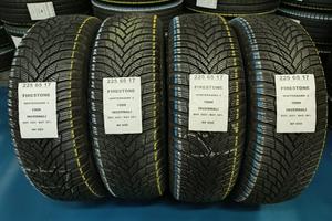 4 GOMME 225 65 17 FIRESTONE INV RIF2552