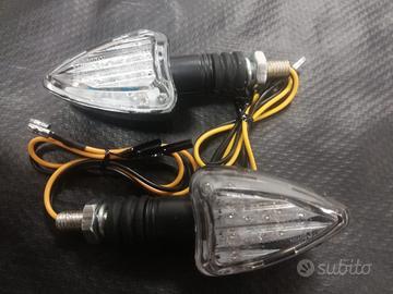 FRECCE LED MOTO CLI7018 TRIANGOLARE GAMBO LUNGO