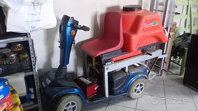 Veicolo elettrico atomizzatore agricolo