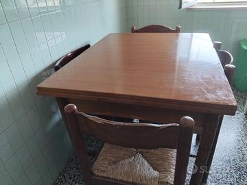 Tavola da cucina M 1 allungabile M1,20 più 4 sedie
