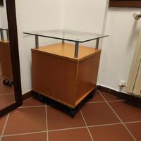 tavolino con rotelle