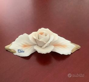 Rosa in porcellana di Capodimonte