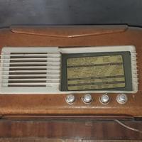 radio in legno anni 40