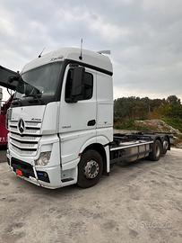 Motrice 6x2 Portacontainer