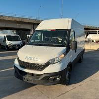 Iveco daily 35-140 furgone passo medio 020