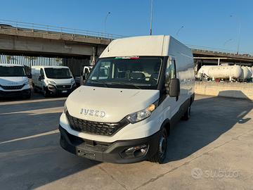 Iveco daily 35-140 furgone passo medio 020