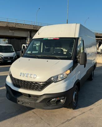 Iveco daily 35-140 furgone passo medio 020