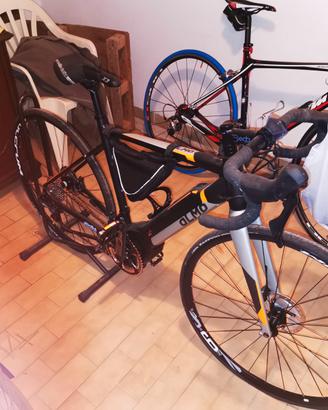 Bici da corsa elettrica