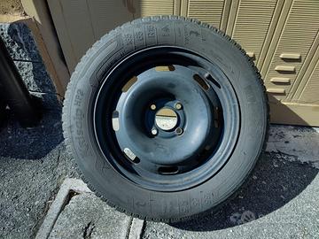 Gomme invernali e cerchioni in acciao