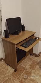 scrivania per PC 