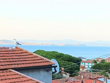 Villetta baciata dal sole, vista mare, Cavo