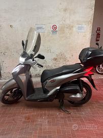 HONDA SH 300