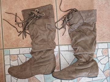 stivali morbidi scamosciati marroni (TG.38)