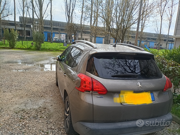 Auto Peugeot 2008