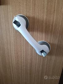 Maniglia con ventosa