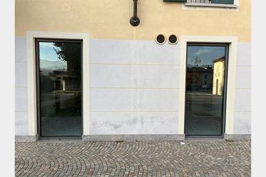 Vicoforte (CN), locale commerciale