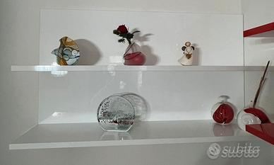 Mensole laccate bianco/rosso