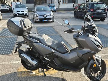 Scooter HONDA ADV 350