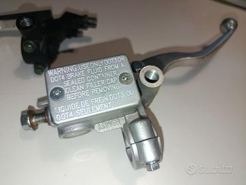 Pompa freno anteriore universale 22mm