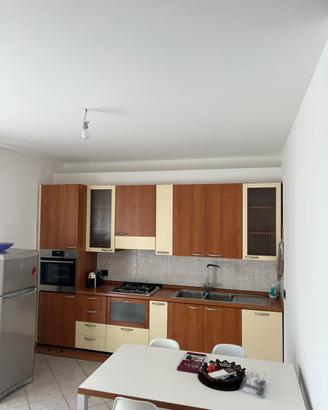 Cucina con elettrodomestici già smontata 325cm