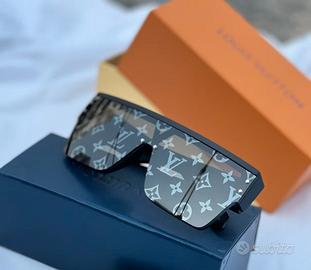 Occhiali da sole quadrati alla moda neri