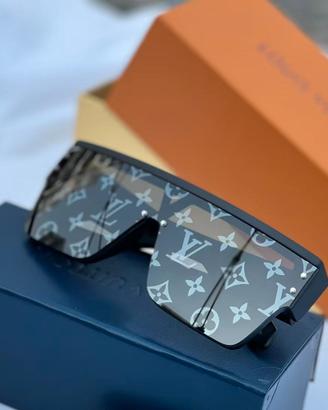 Occhiali da sole quadrati alla moda neri