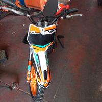 Moto da cross 50cc, 2 tempi.