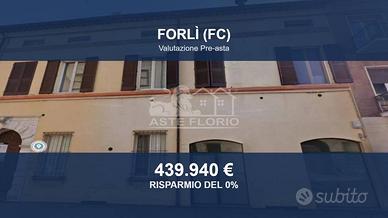 Immobile in asta di 306 m² con più di 5 locali a F