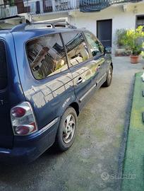 7 Posti Benzina con Impianto a GPL Hyundai Trajet