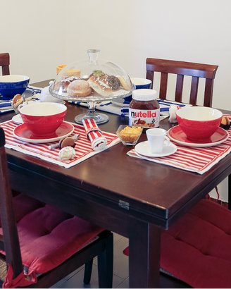 Tavolo massello allungabile con 4 sedie