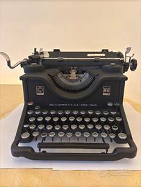 Macchina da scrivere Olivetti M40