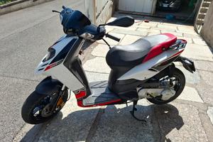 Aprilia 50 SR Motard