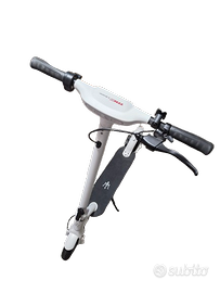 Monopattino Elettrico Maserati MC e-Scooter 🔱