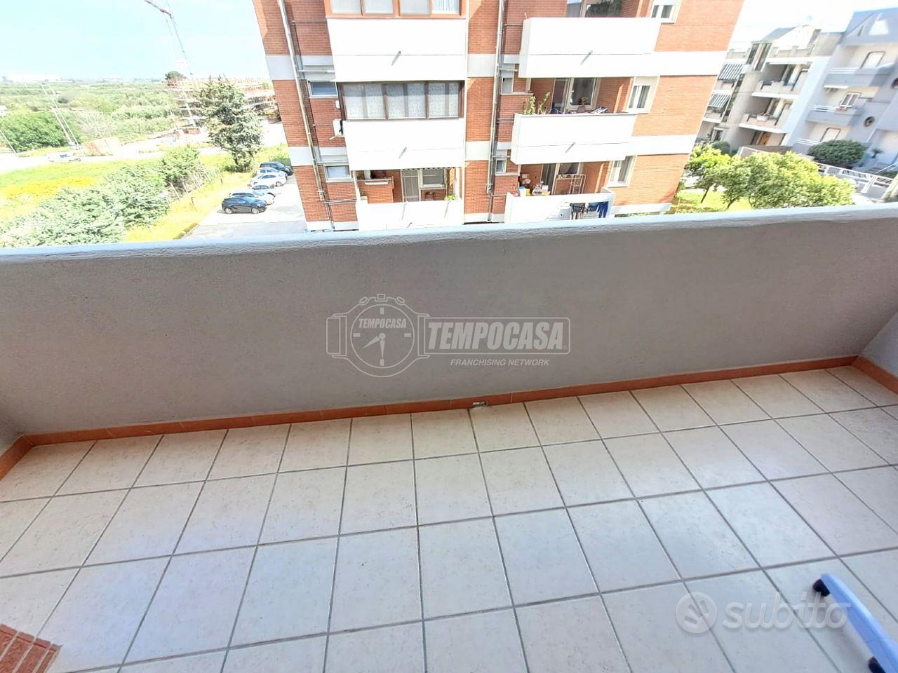 Comodo trivani con terrazzino e cantina e p.auto! - Vista 6