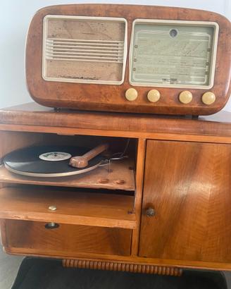 Elegantissima radio d’epoca