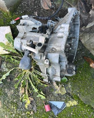 Cambio manuale Peugeot 208 1.2 benzina HM01