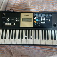 Pianola Yamaha YPT-220