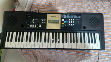 Pianola Yamaha YPT-220